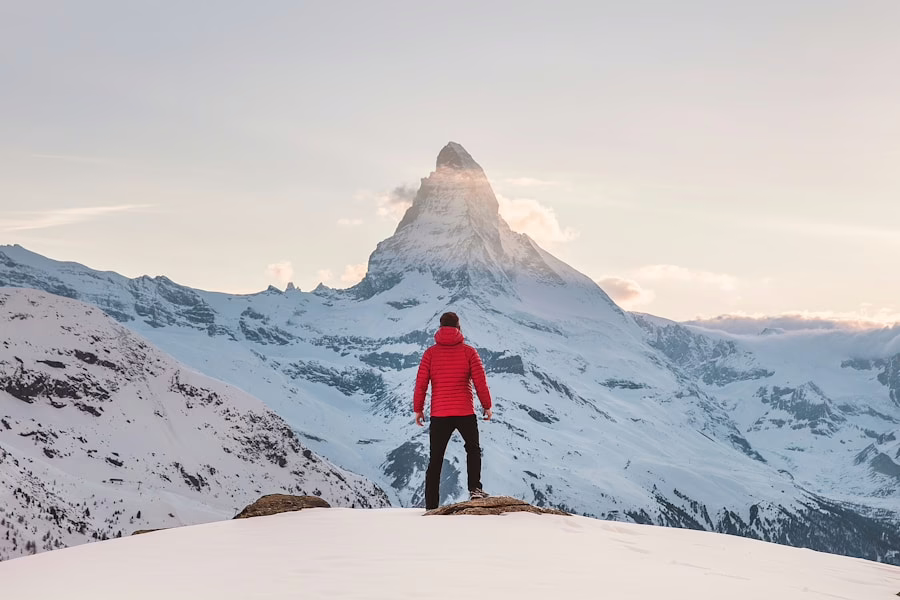 How to Set Realistic Goals and Stay Motivated on Your Self-Improvement Journey